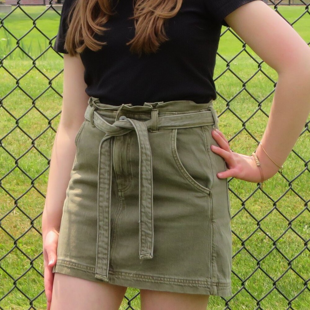 American Eagle Olive Green High Rise Skirt With Tie Size 2